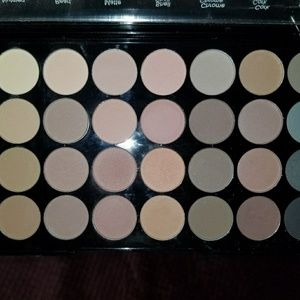 32 shade eyeshadow palette